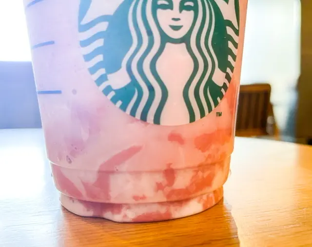 【スターバックス】新作《さくら咲いたベリーフラペチーノ》発売日に飲んでみた!_4
