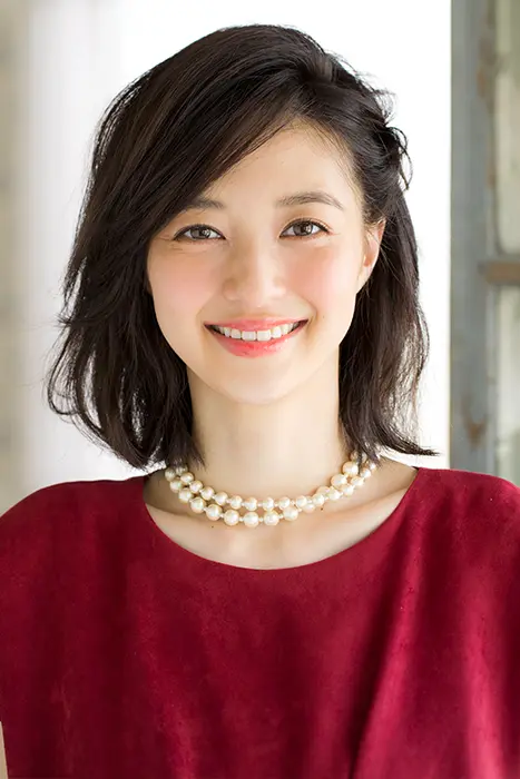 おしゃれ女子の新常識!結婚パーティー向け「ささっとひとつ結びアレンジ」【ボブ編】_3