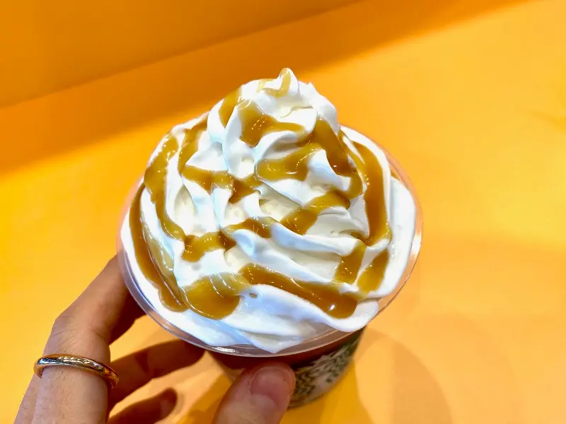 【スタバ新作】「47JIMOTO」東京都限定フラペチーノ「東京 オリジン コーヒー ジェリー キャラメル フラペチーノ」