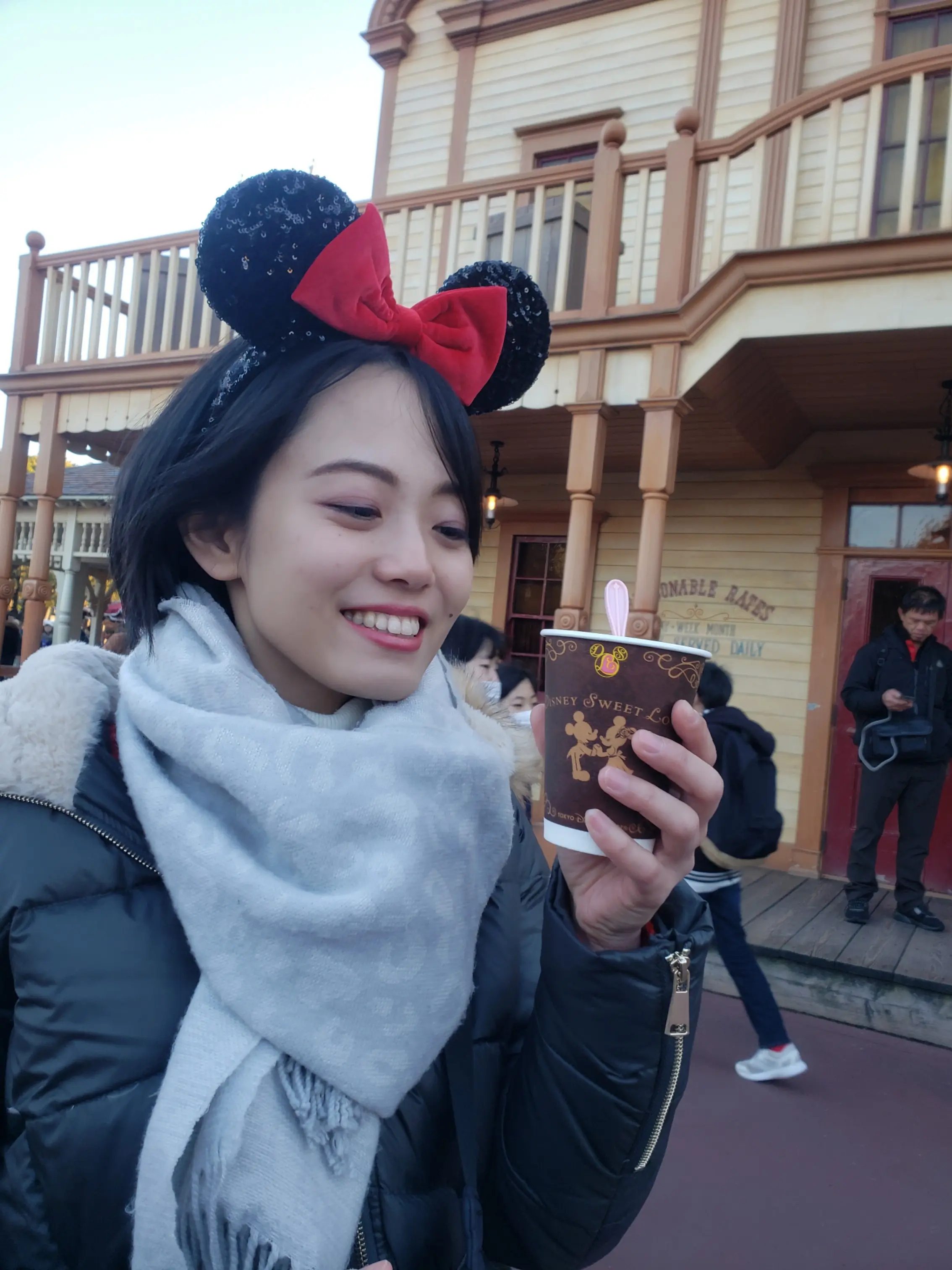 あっちもこっちもミニーちゃん仕様❤️詳しい友達とディズニーランドへ行ってきた!_9
