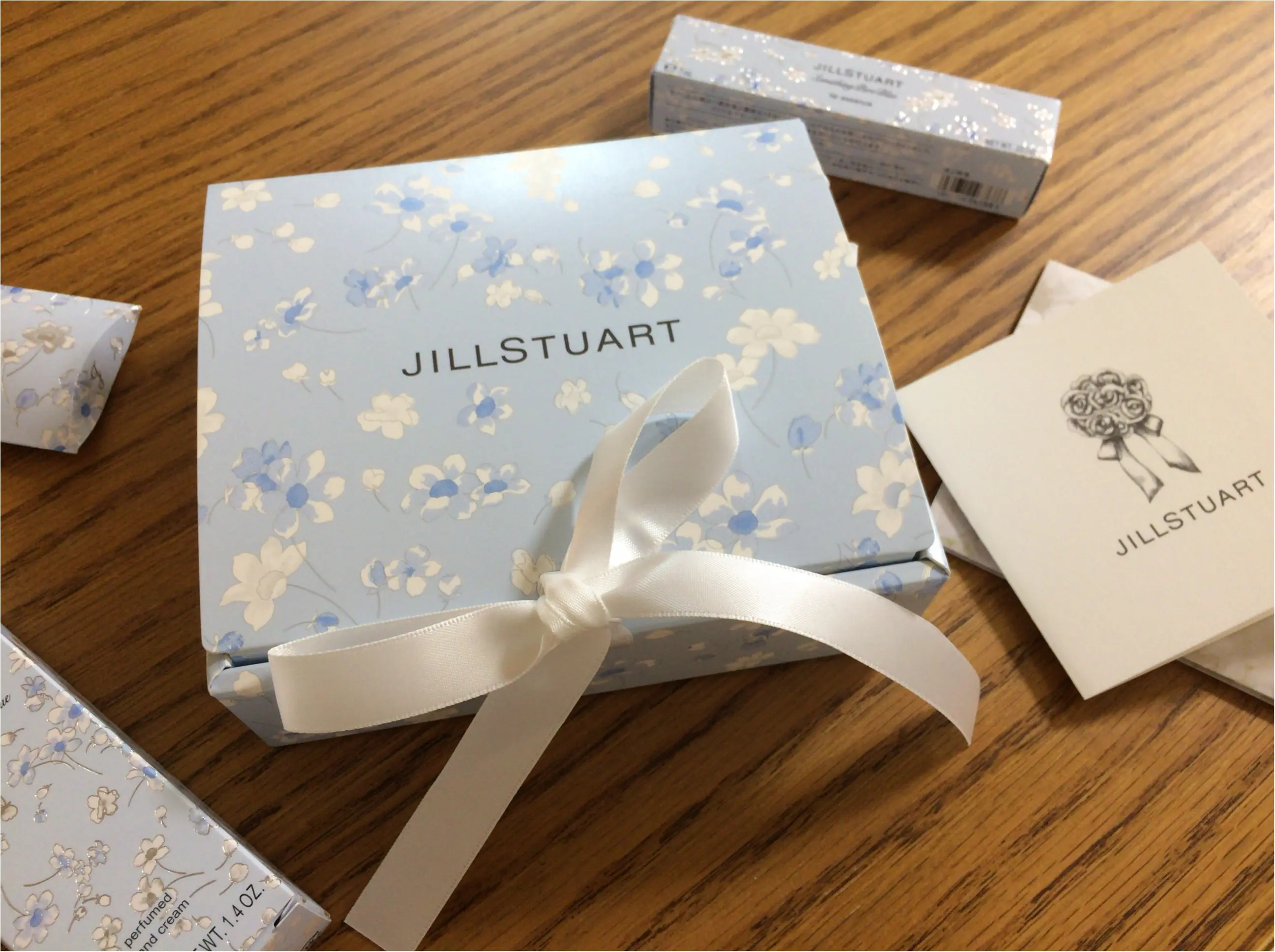 【母の日】ギフト決まった?私はJILLSTUART限定《サムシングピュアブルー》ハンドクリームを♡_4