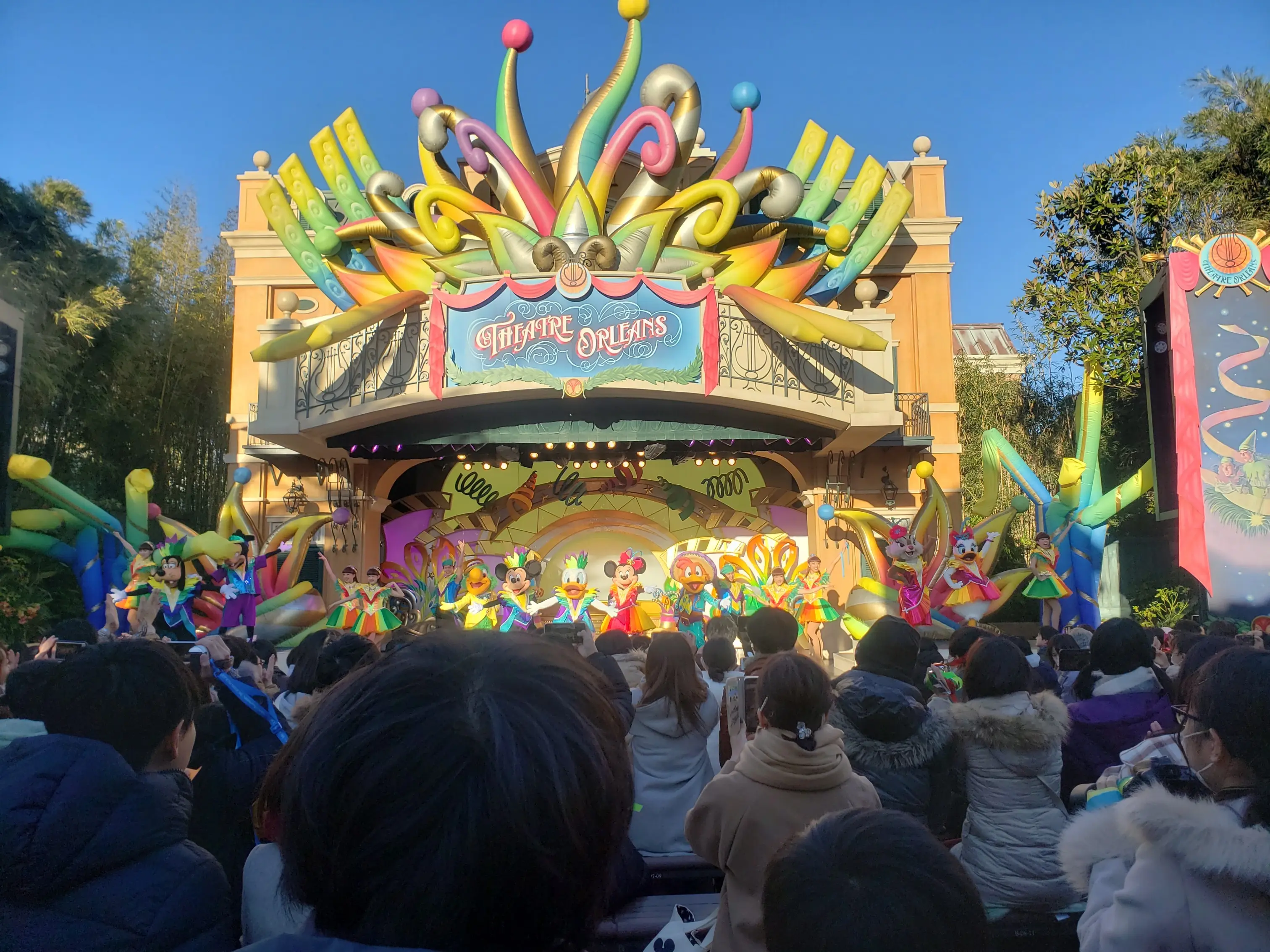 あっちもこっちもミニーちゃん仕様❤️詳しい友達とディズニーランドへ行ってきた!_12