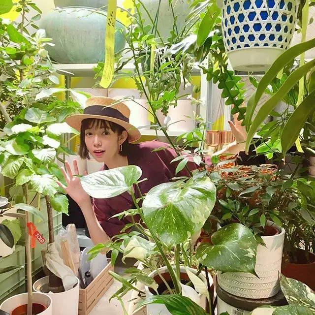 【佐藤栞里の撮影オフショット】着回し企画の撮影で、都内の行ってみたいおしゃスポットを回って来ました!_2
