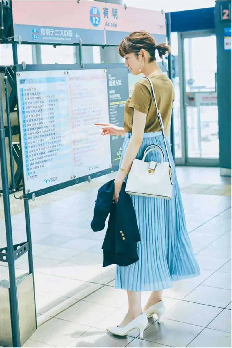 Tシャツ通勤は25℃超えが当たり前の夏の賢い選択。ネイビー&ブラウンから始めて!_5