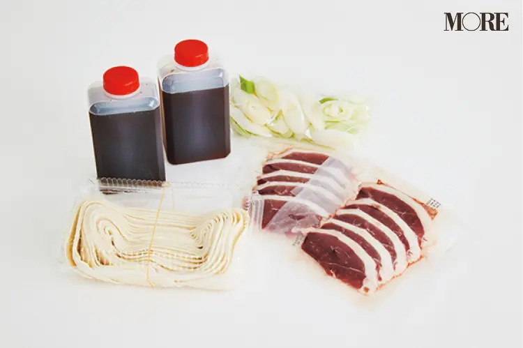 群馬県のおすすめお取り寄せグルメ「藤屋本店」のひもかわうどん、セットイメージ