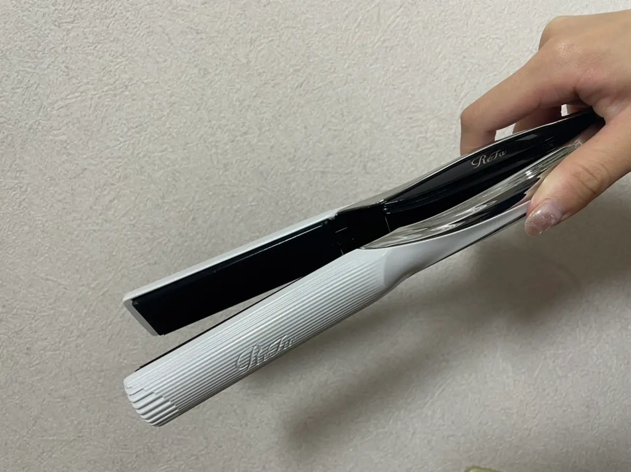 リファ ビューテック ストレートアイロンなら髪が傷みにくい