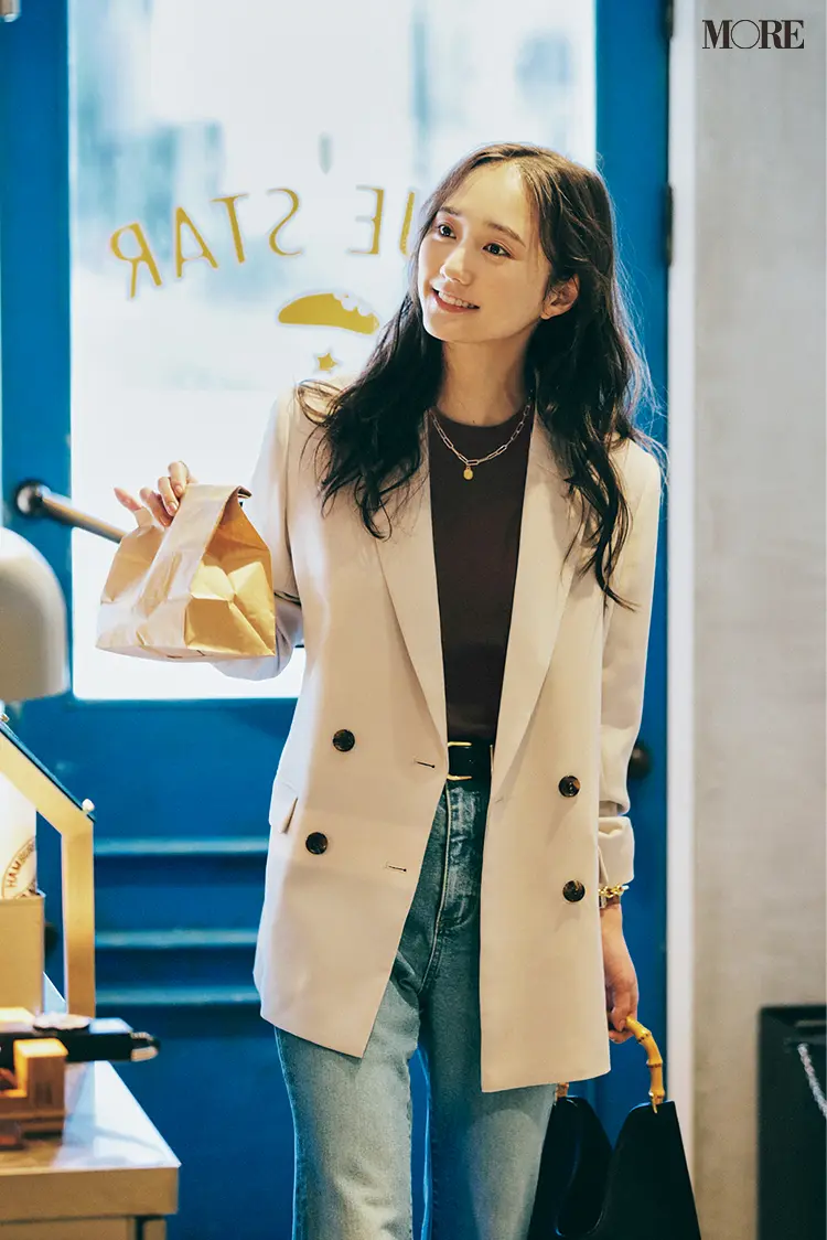 GUのデニムとジャケットコーデの鈴木友菜