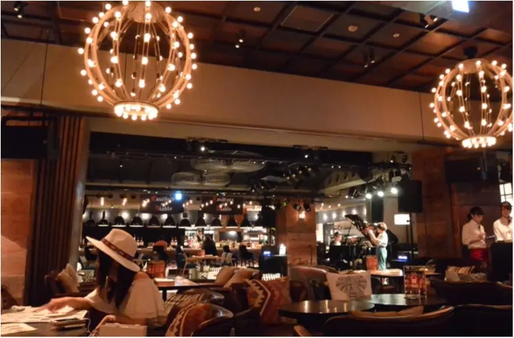 渋谷のオシャレカフェ♡LIVING ROOM CAFEで女子会!♡_1