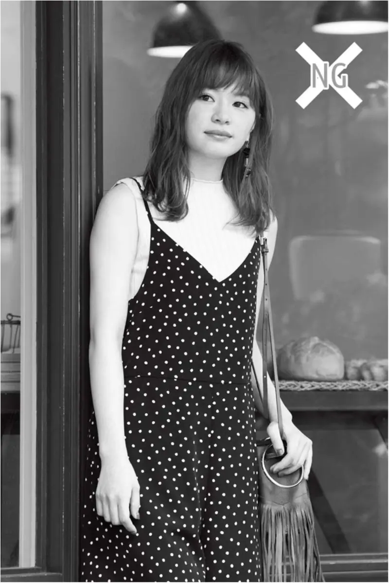 ポージングディレクター・中井信之さん直伝! デート中の「二の腕細見せ」ポージング♡_3
