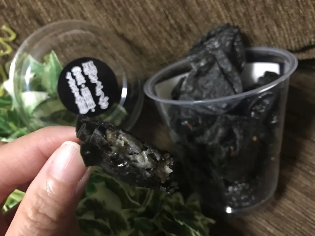 【ローソン】12個入り200円!コスパ最強《黒ぎょうざ》にハマりました♡_4
