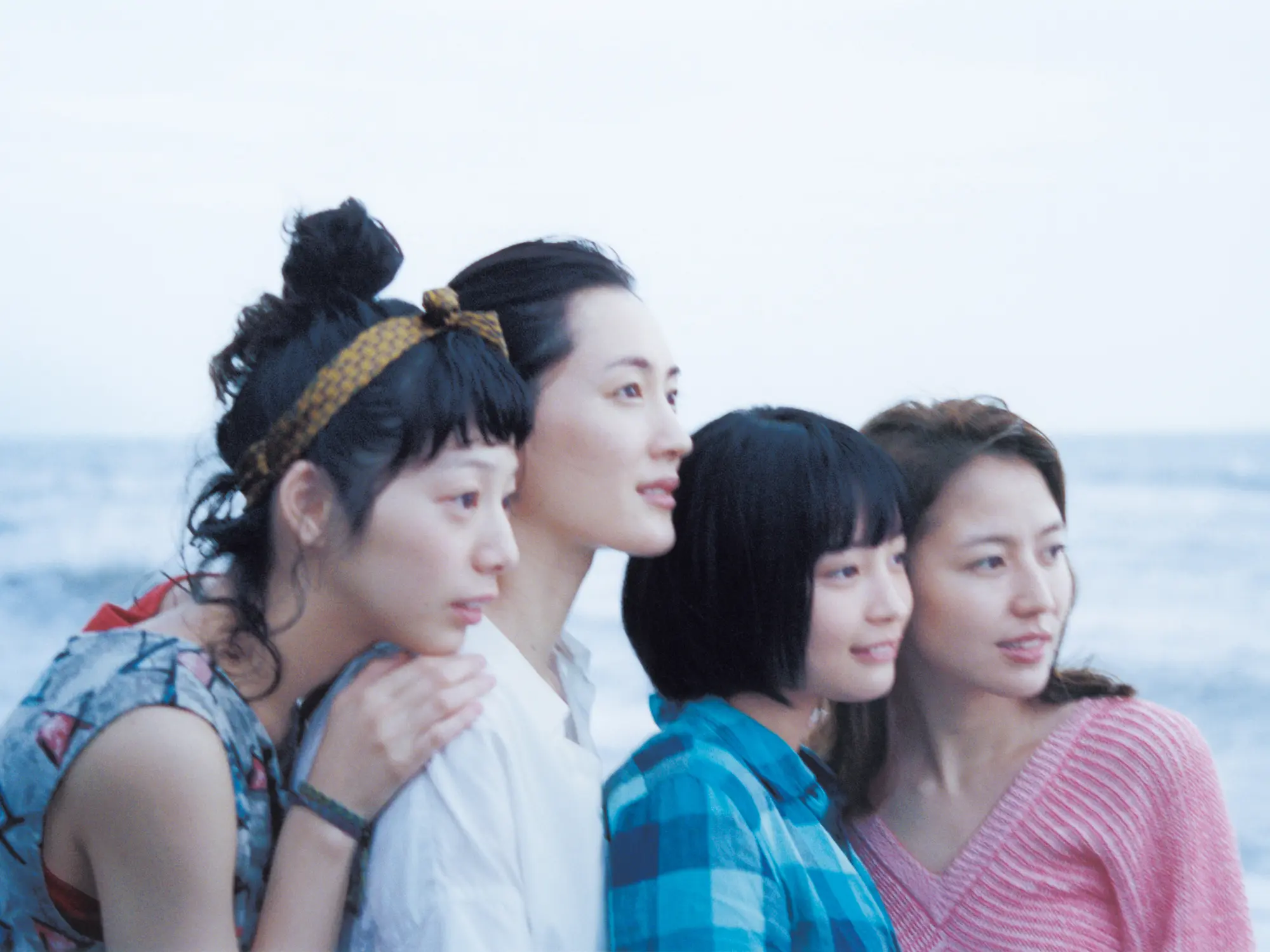 美しい四季とあたたかな家族の物語。映画『海街diary』_1