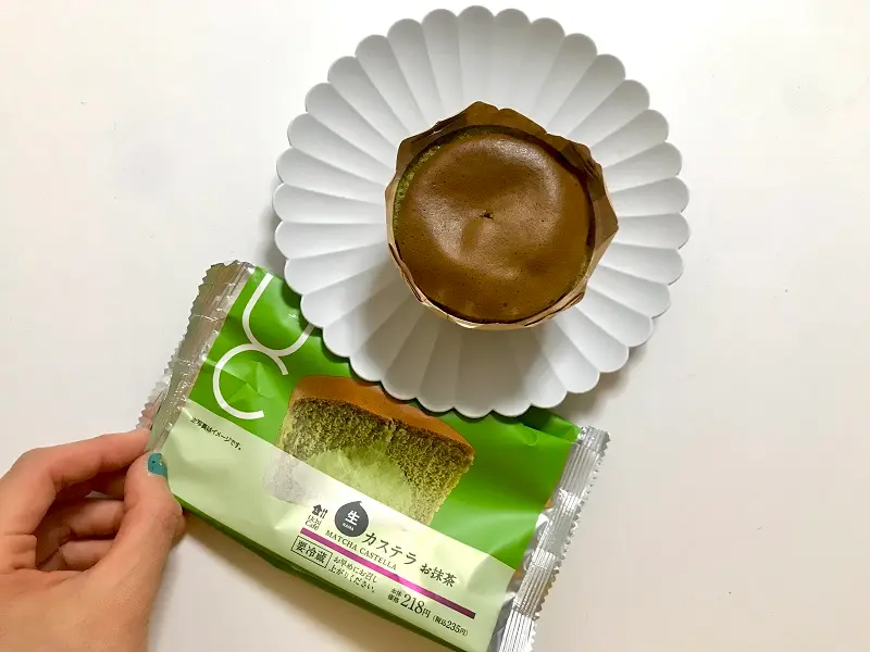 【コンビニスイーツ】『ローソン』新作「生カステラ お抹茶」のパッケージと中身