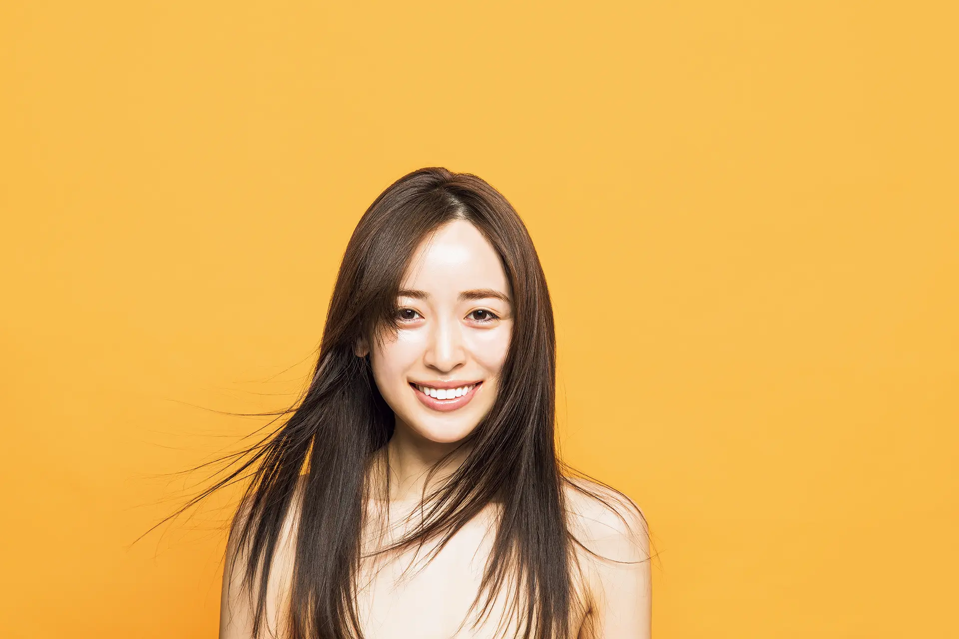 女のコの憧れボディno 1 泉里香がボディメイクブック 写真集を2冊同時リリース ビューティ コスメ メイク ヘア ダイエット Daily More