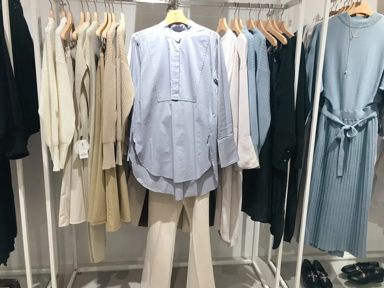 プチプラ服!【センスオブプレイス】の《春色ドレスシャツ》が可愛い♡⋈_1