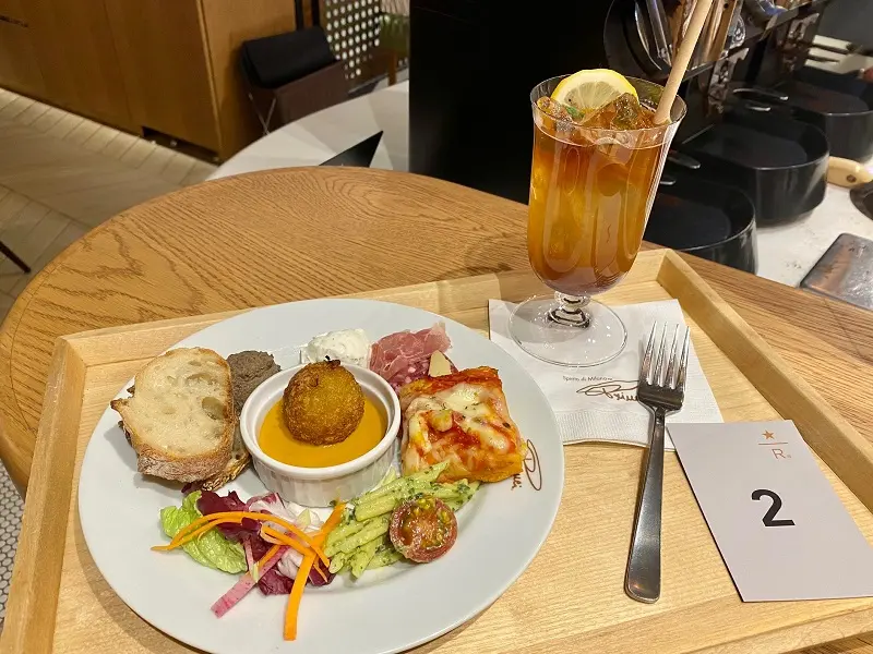 「スターバックス リザーブ ストア　銀座マロニエ通り」の新メニュー「アペリチェーナ」一皿目