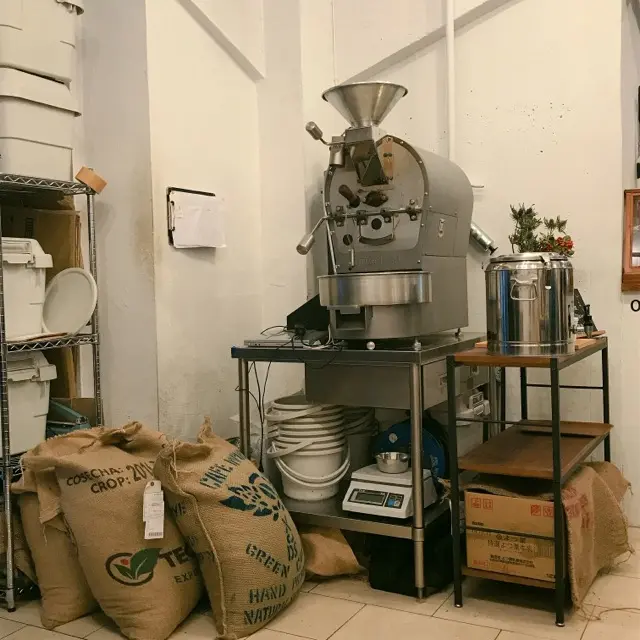 【東京カフェ巡り❤︎】新宿御苑そば!大行列ができる『4/4 SEASONS COFFEE 』が映えすぎる♡_1