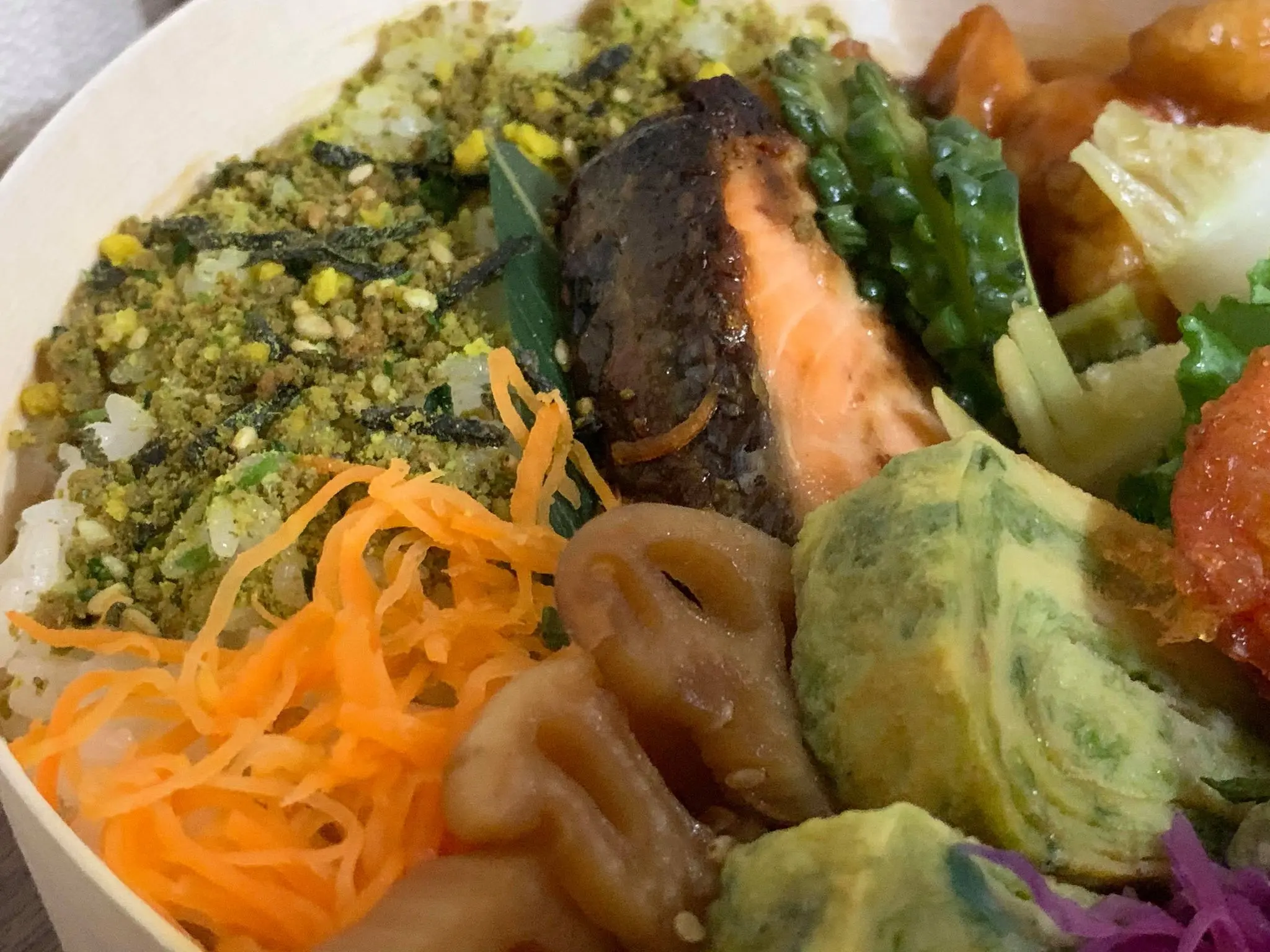 ミシュランシェフがつくる栄養満点”ユーグレナ”をつかったお弁当が美味しいって噂_3