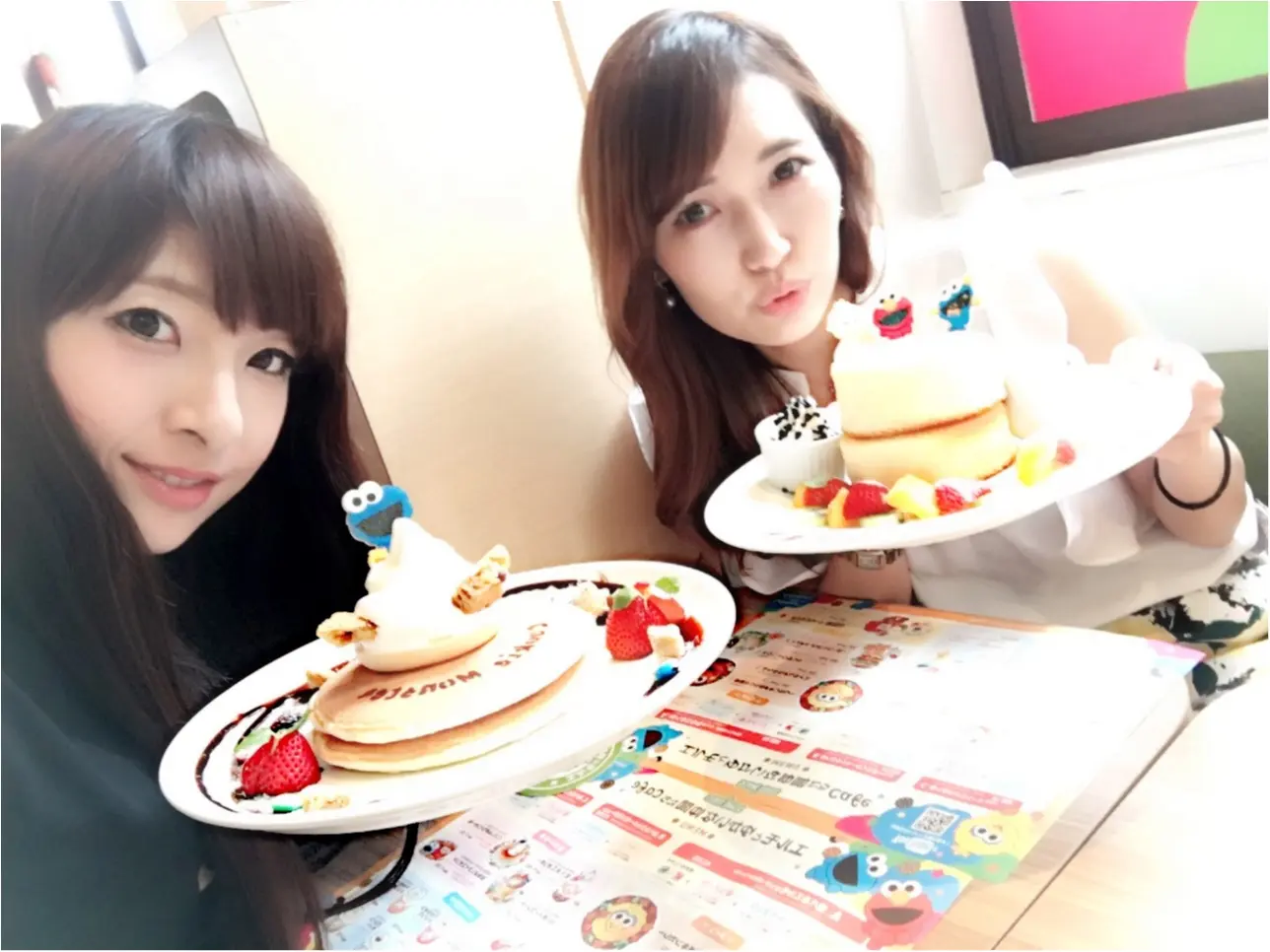 ♡原宿のエルモカフェ満喫‼︎♡モアハピ◡̈のぞみ♡_7