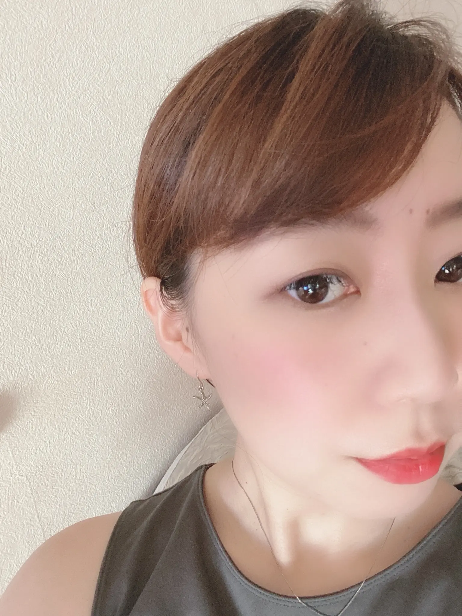 さわって〜と言いたくなるくらいのうるツヤ肌へ。世界初!乳酸発酵ヒアルロン酸入りの極潤PREMIUMをお試し!_6