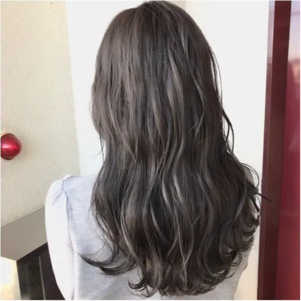 【hair】透け感たっぷりのヘアカラーがきてる?♡ハイライトもいれて、動きのある立体感が可愛い!!▶︎▶︎美容師さんオススメの巻き方レシピも♡_5