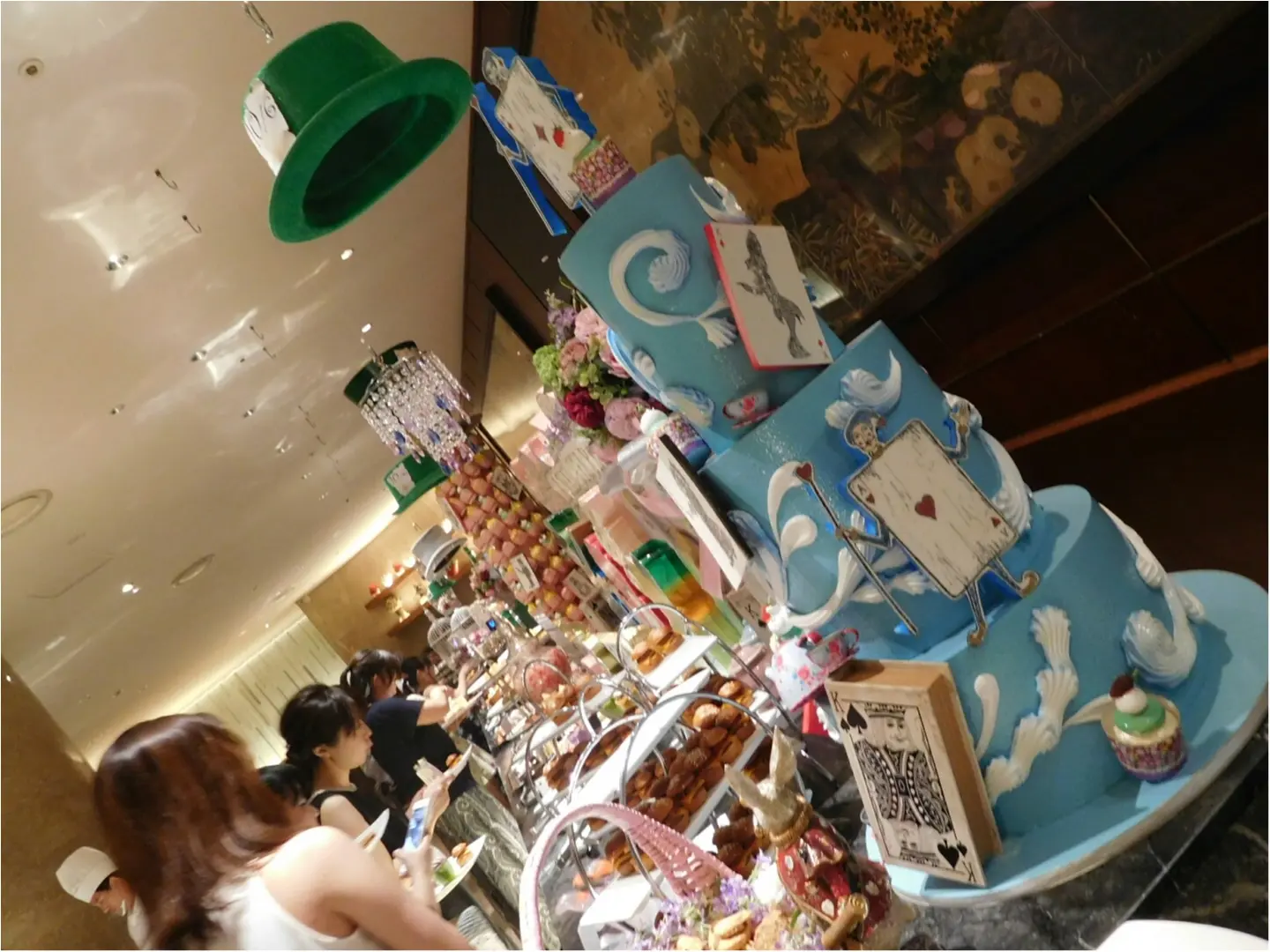 フォトジェニックすぎる!!ヒルトン東京でアリスなお茶会を♡479ぱるるん_2