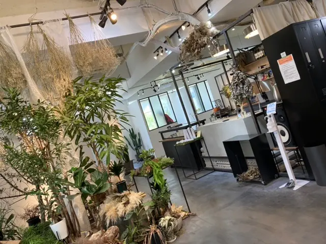 Olive greigeで透き通る暗髪へ_4