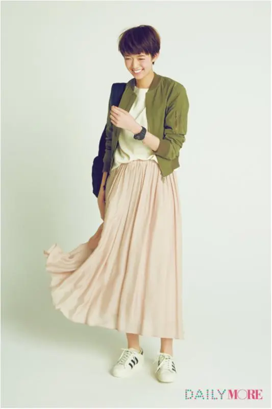 そろそろ「大人っぽい」を目指さない? 春に買うべき最初の一着・きれい色編_1