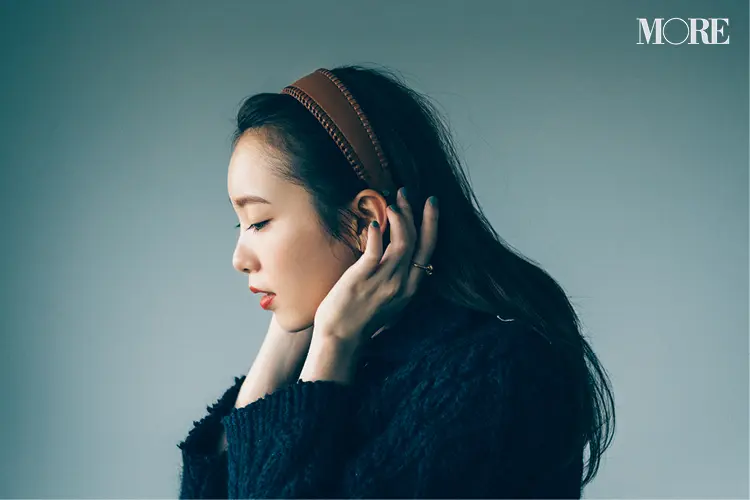飯豊まりえのカチューシャを使ったヘアアレンジ