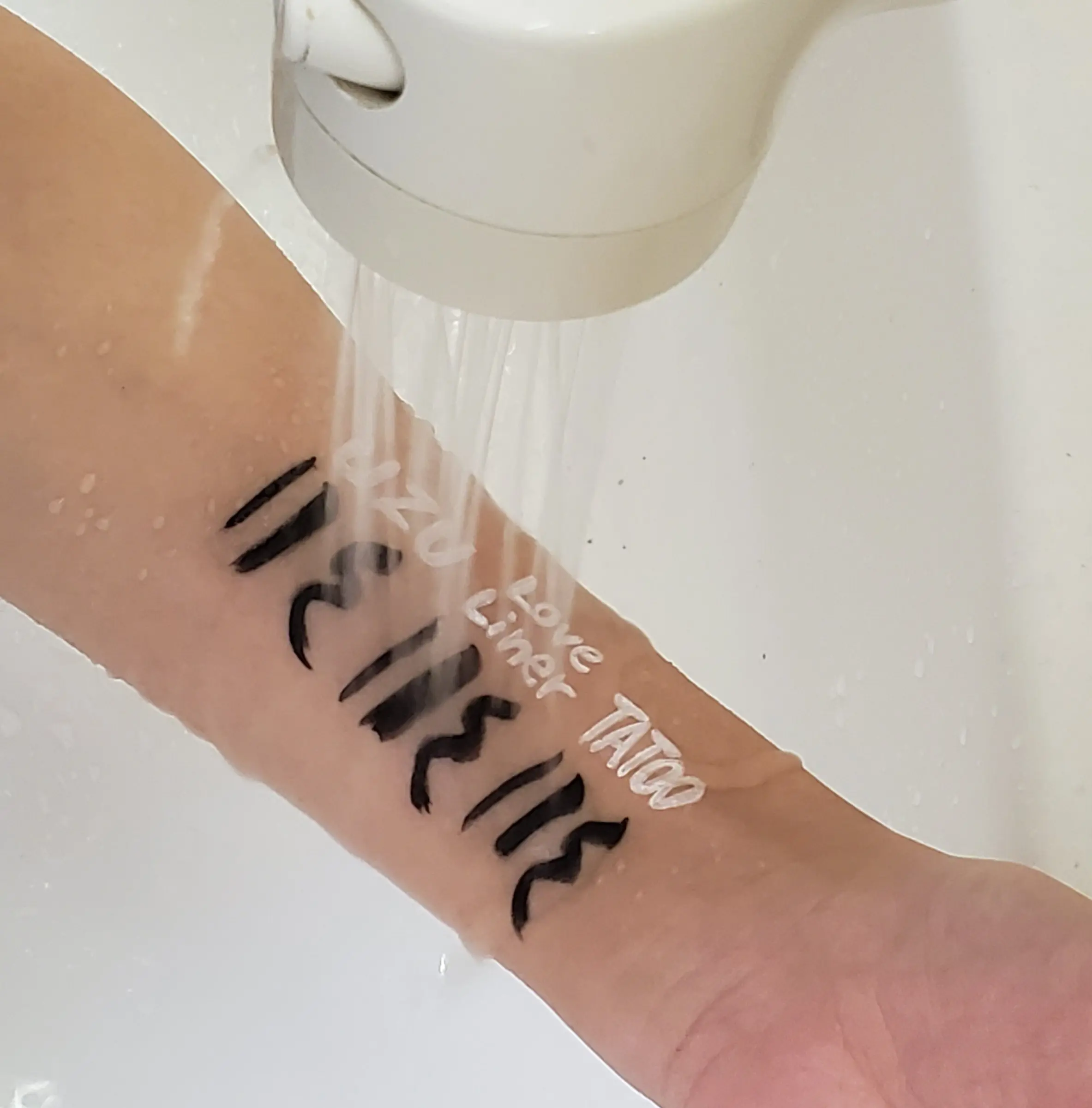 【UZU/LoveLiner/TATTOO】アイライナー発色&耐久比較☆_2