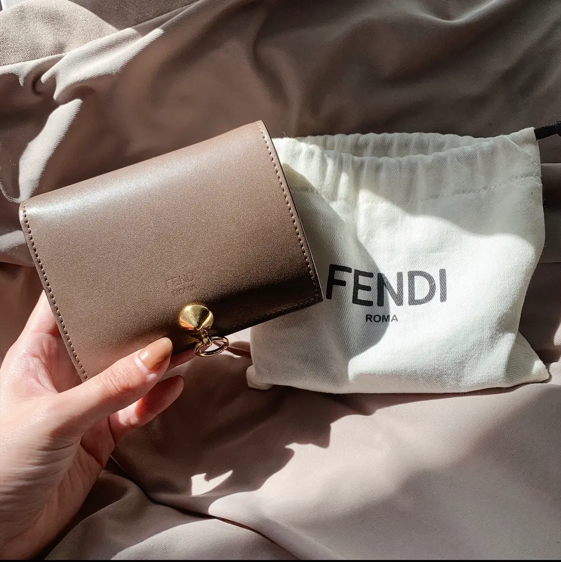 【20代女子の愛用財布】大人女子必見のシンプルなお財布♪【FENDI】_1
