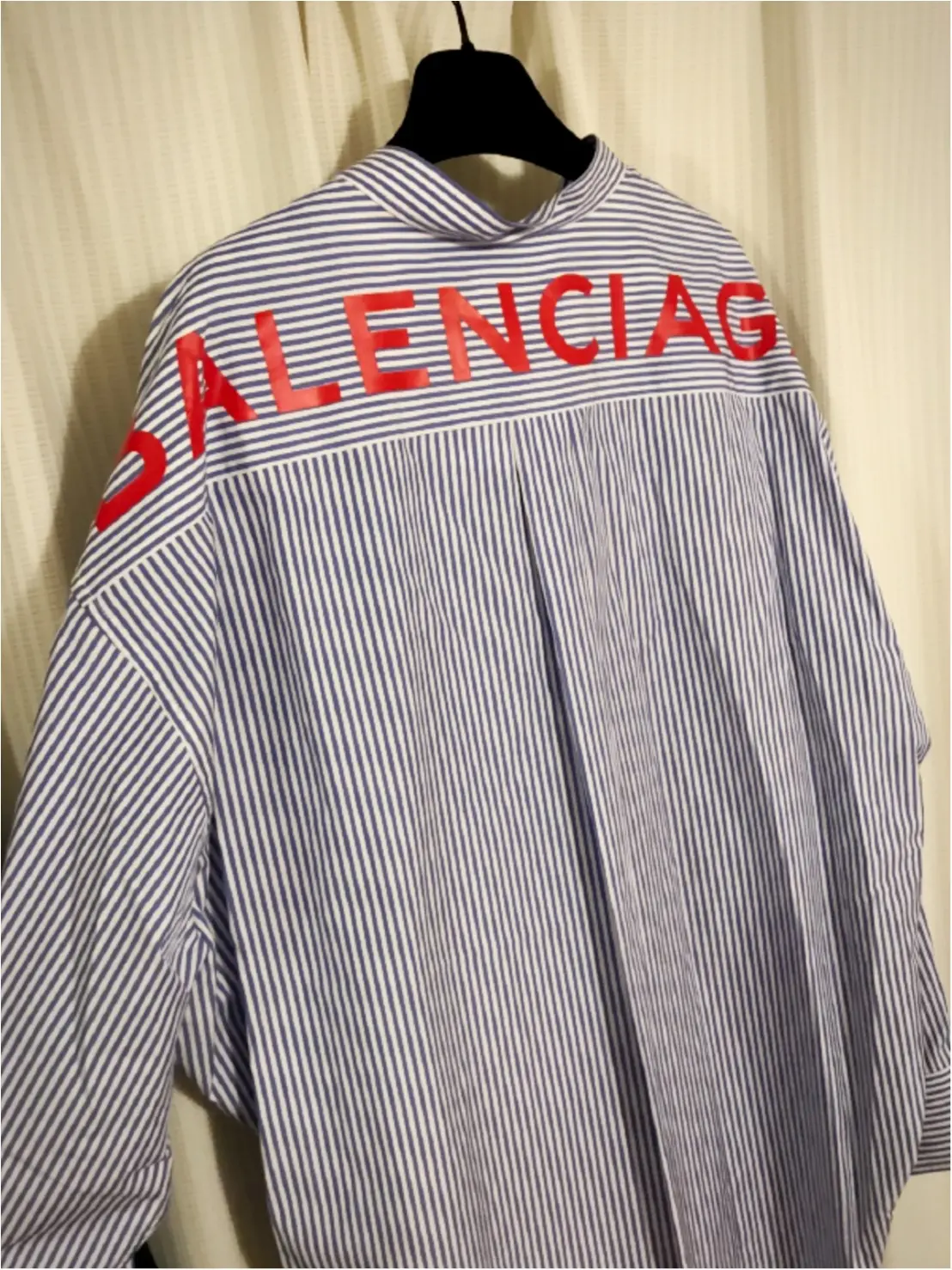 BALENCIAGA新作 どんなシーンでも使える【ストライプ ワイシャツ】_1