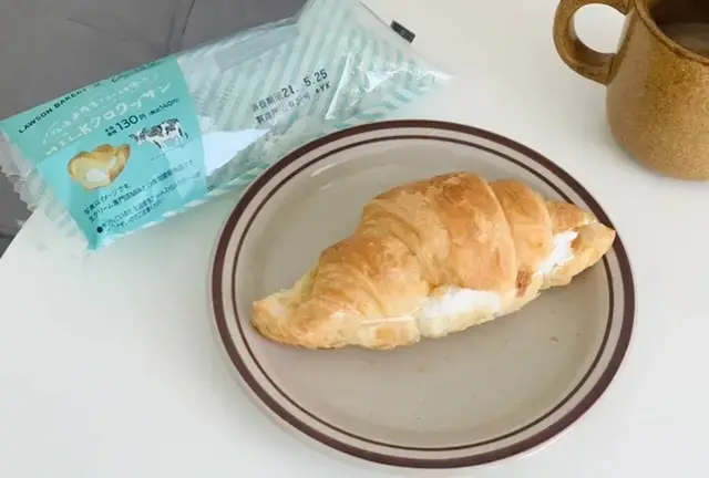 ローソン新作のMILKクロワッサン