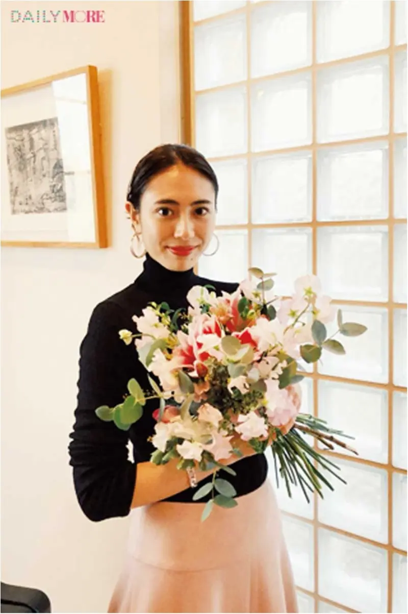 生活の一部に花があれば、毎日が幸せに♡ モアモデル土屋巴瑞季さんに聞いた「♯花のある暮らし」のコツ_2