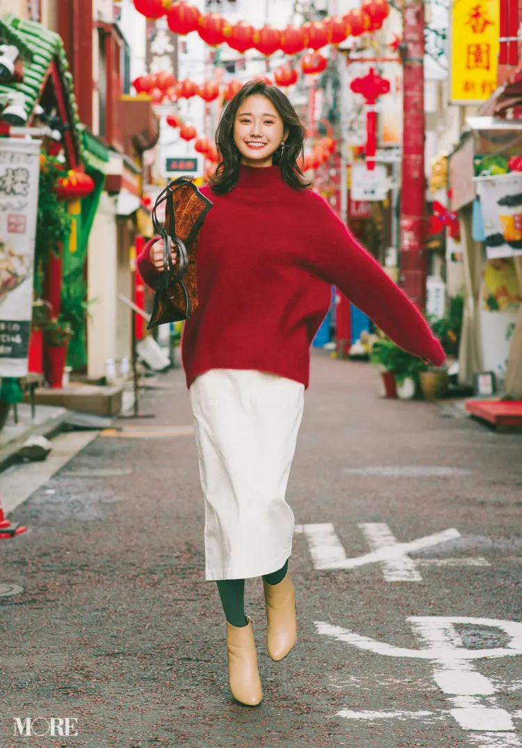 「軽やかな足どりの理由は……王子様との再会♡」鈴木友菜主演【通勤の足もと“いつも黒”から脱出着回し8日目】_1