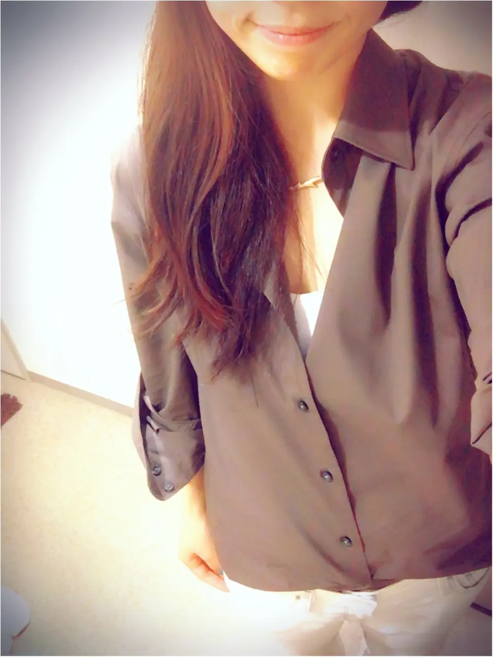 夏こそ暗い色で涼しげに。黒系ビックシャツ✕白パン_2