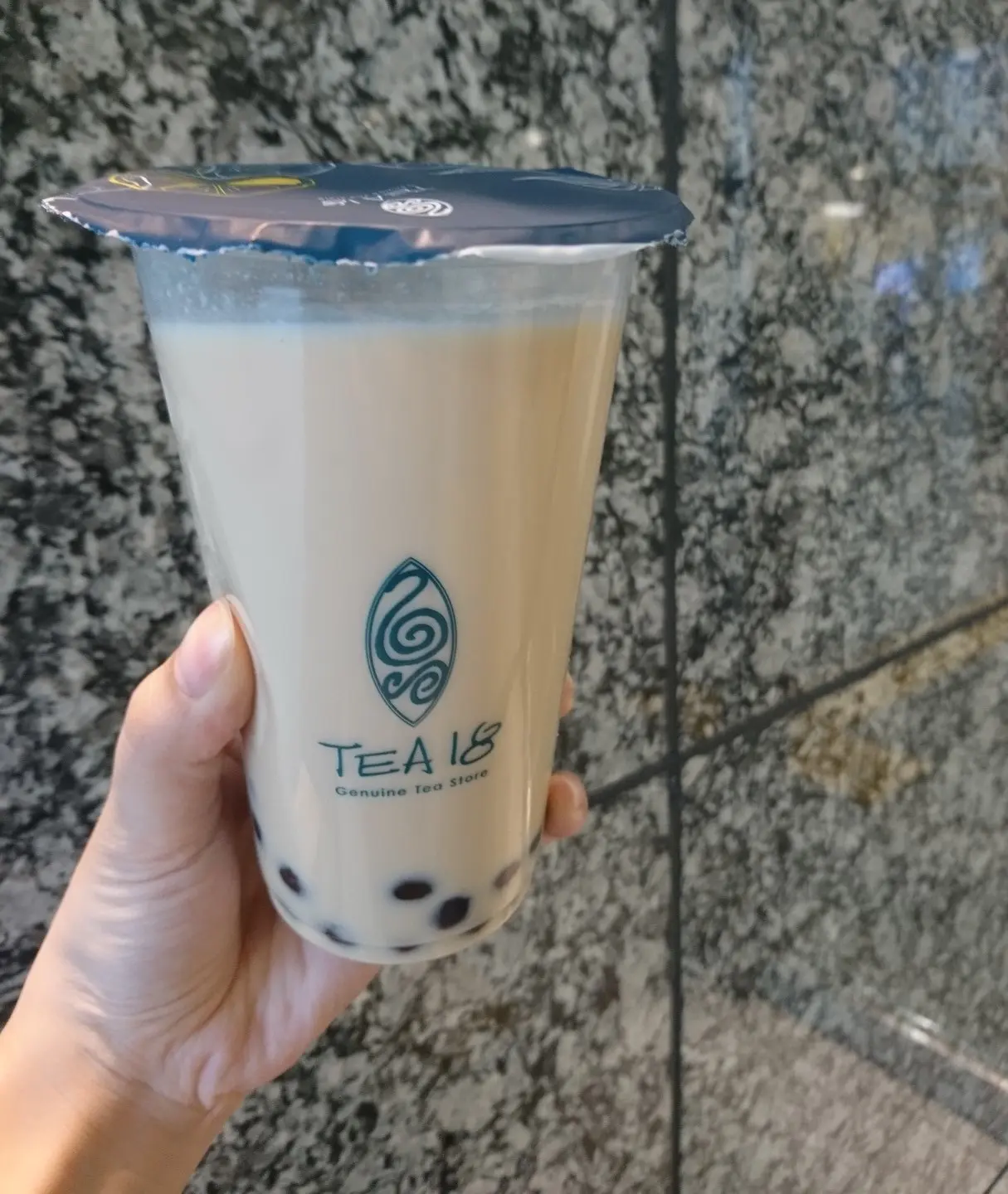≪大阪・梅田≫駅周辺タピオカ巡り vol.3【TEA18】_1