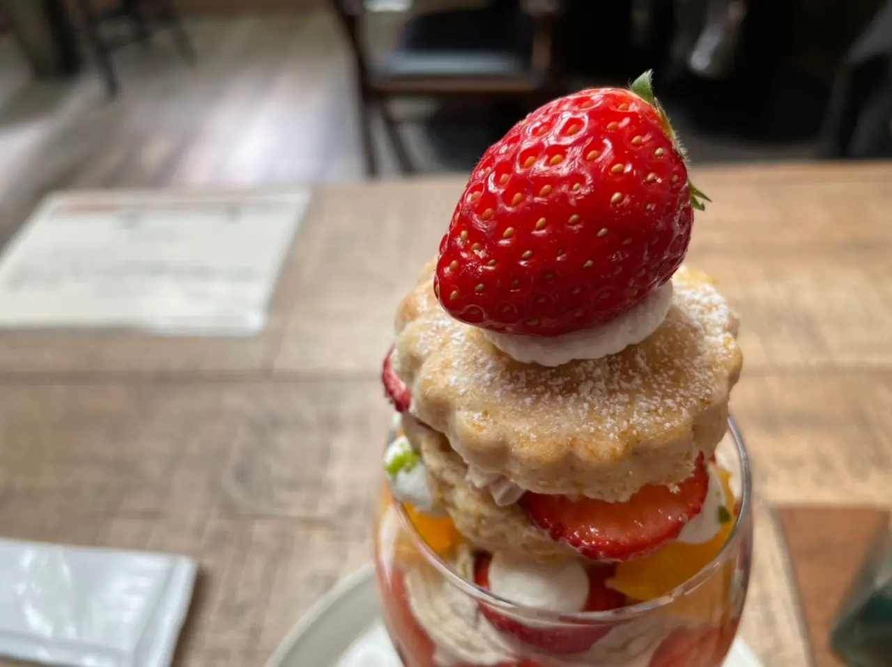 【おすすめいちごスイーツ】春を待つ《parfait bar agari》さんの「harumachi 苺とネーブルのパフェ」_6