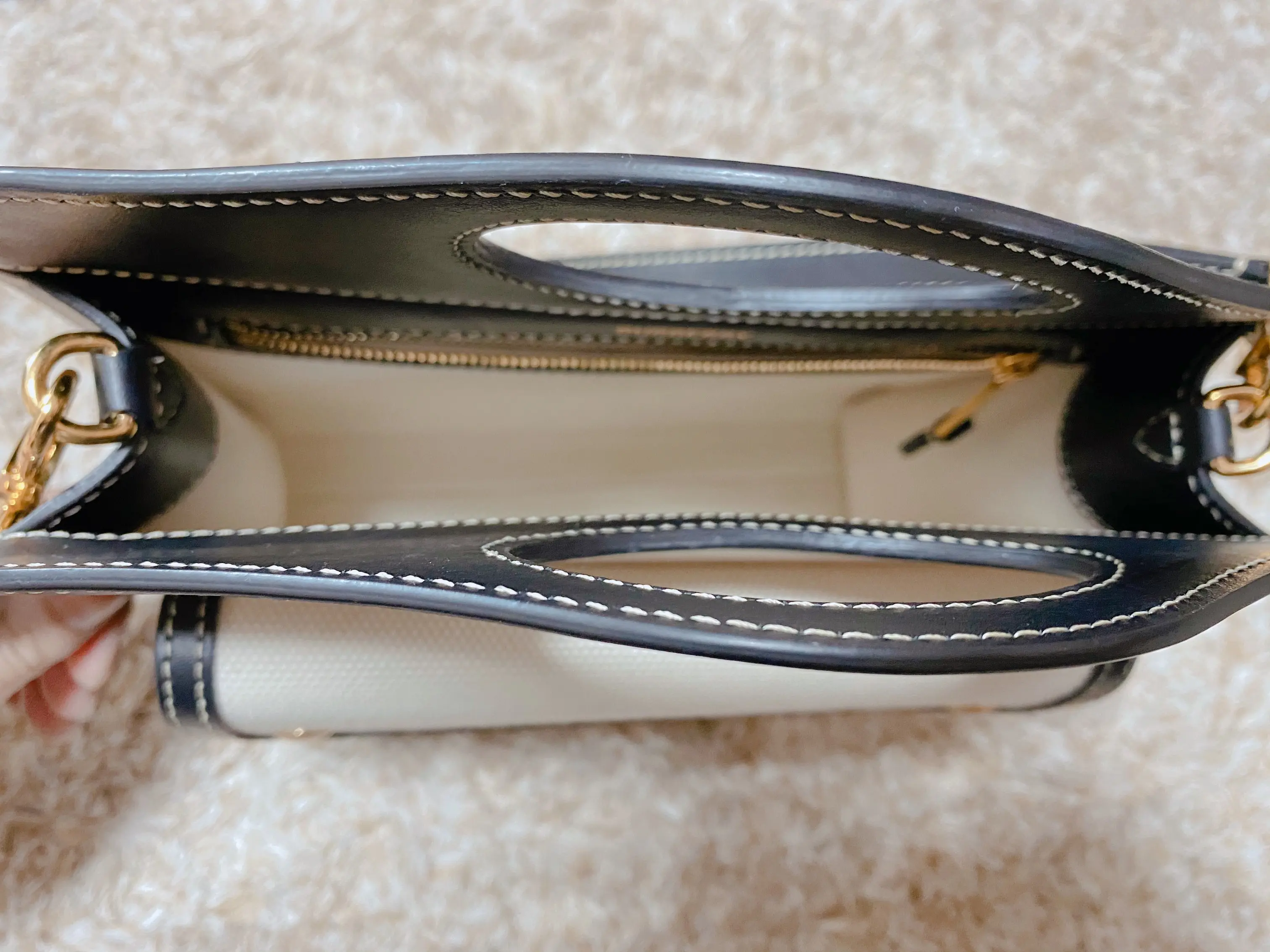 今話題の【Burberryのポケットバッグ】をGET!_2