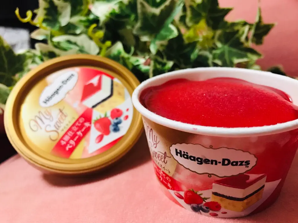 【ハーゲンダッツ】平成最後の新作は超豪華!まるでケーキな《4層仕立てのベリーケーキ》♡_4