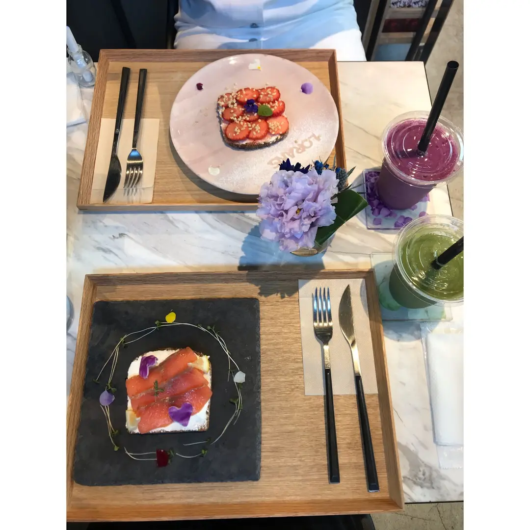 華やか❤︎可愛い❤︎健康的オシャレカフェ❤️【ローランズ Social Flower &Smoothie shop】_2
