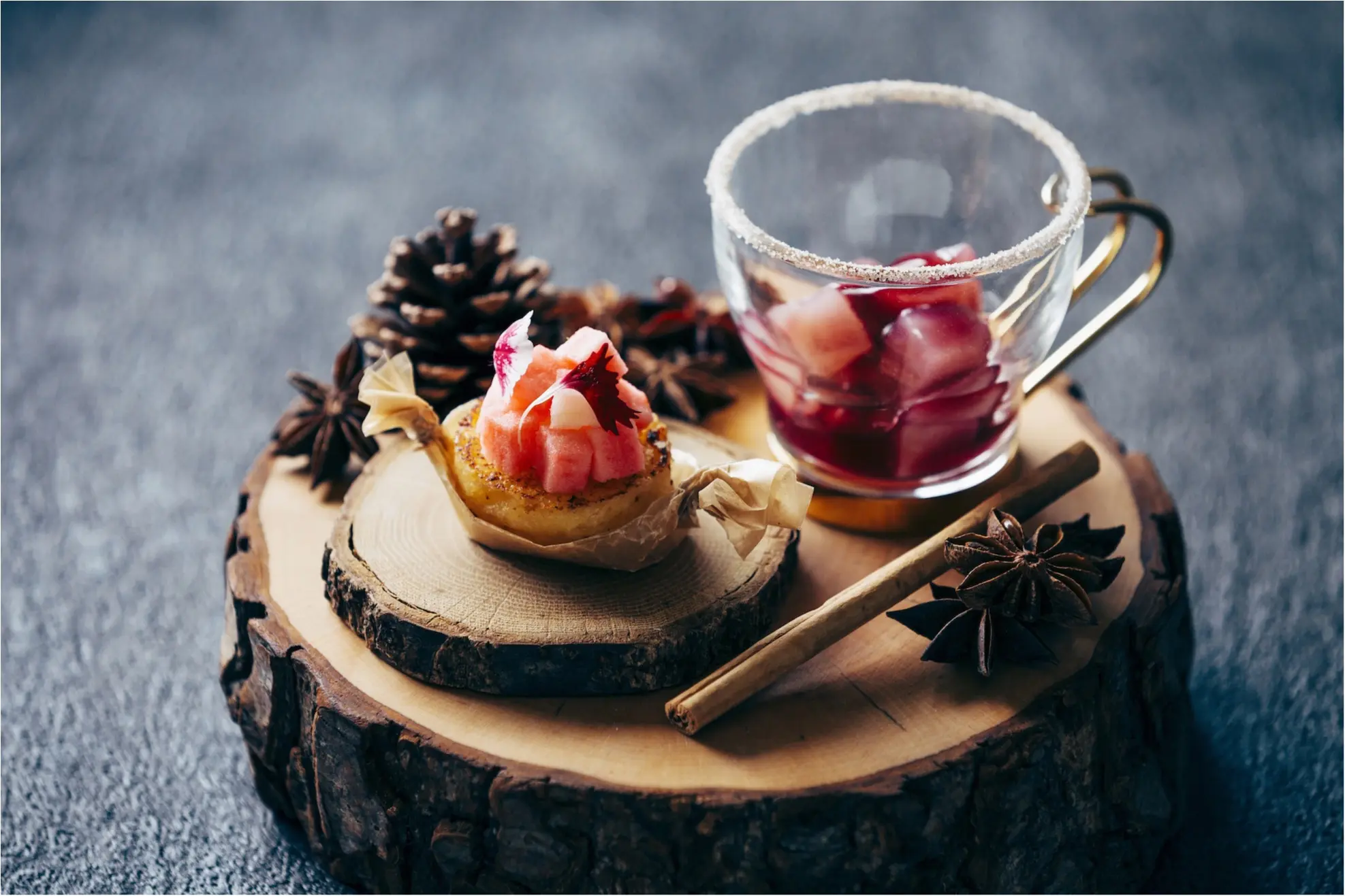 クリスマスは 星野リゾート 軽井沢ブレストンコート でリッチなスイーツコースを食べてみない 隣接の 軽井沢高原教会 ではキャンドルナイトも グルメ Daily More