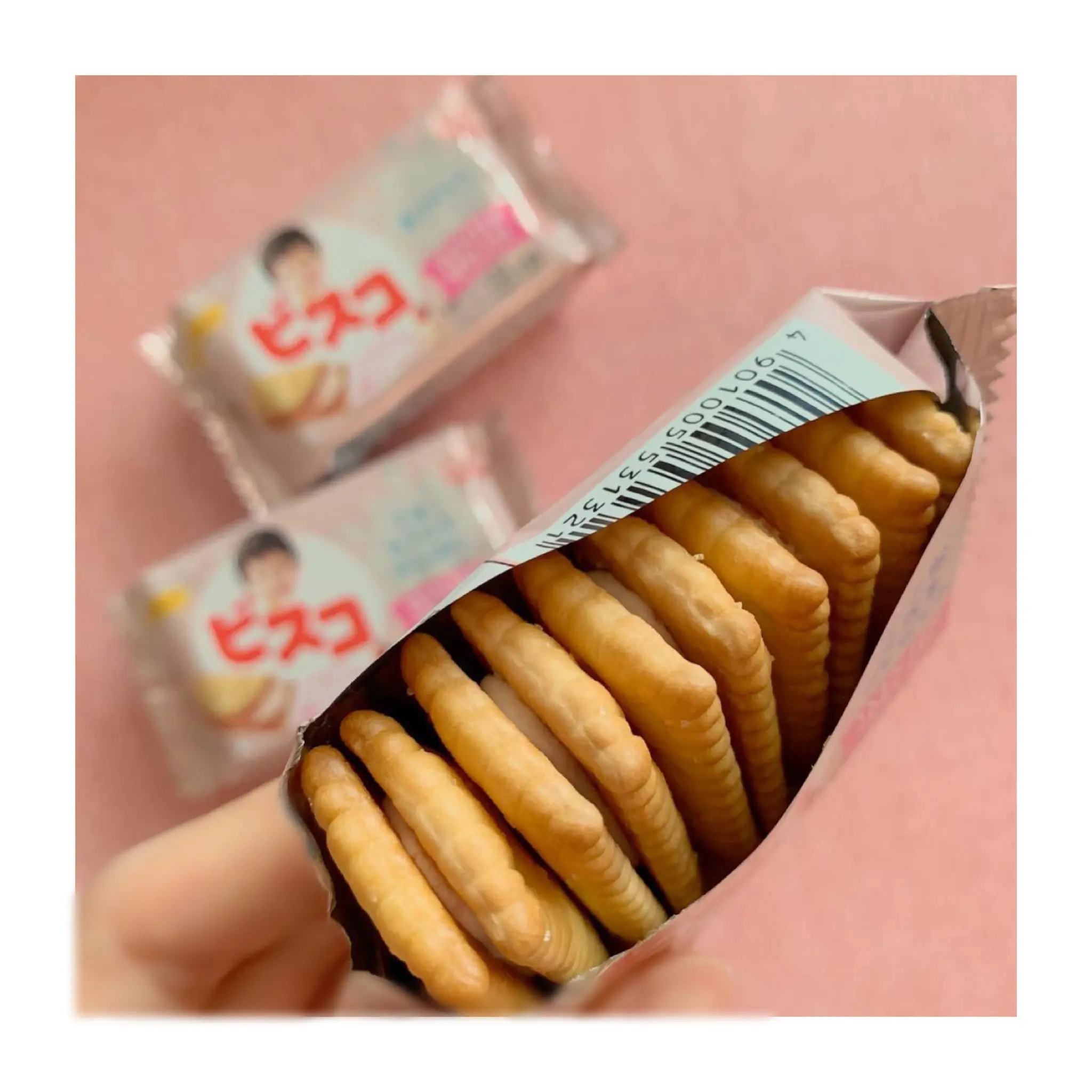 《今だけの限定パッケージ❤️》出会えたらラッキー⁈【ビスコ】ストロベリーショートケーキ味がかわいくておいしい❤︎✌︎_2