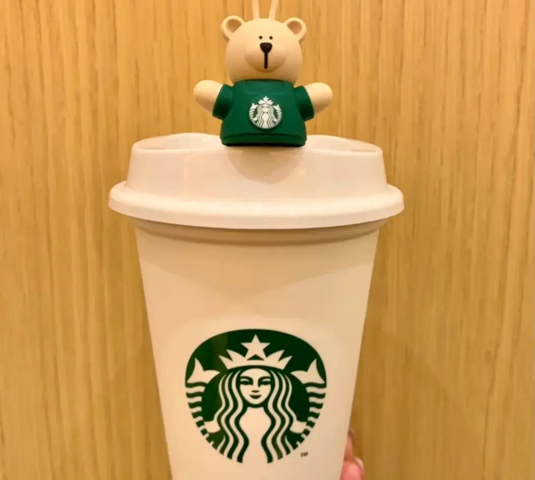 スタバのリユーザブルカップ専用のドリンクホールキャップとリユーザブルカップのセット
