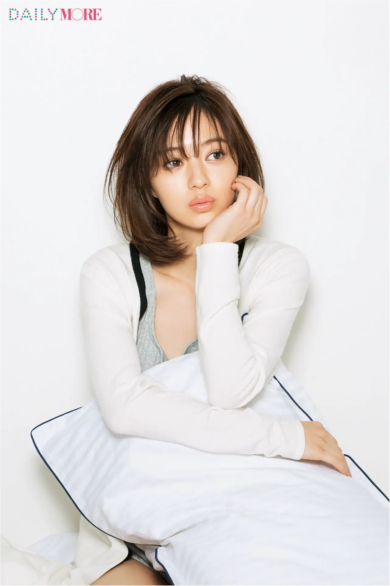使えば必ず愛されスキンに! プロが選ぶ「つや肌♡BESTモテコスメ」【2016年MOREコスメ大賞】_1