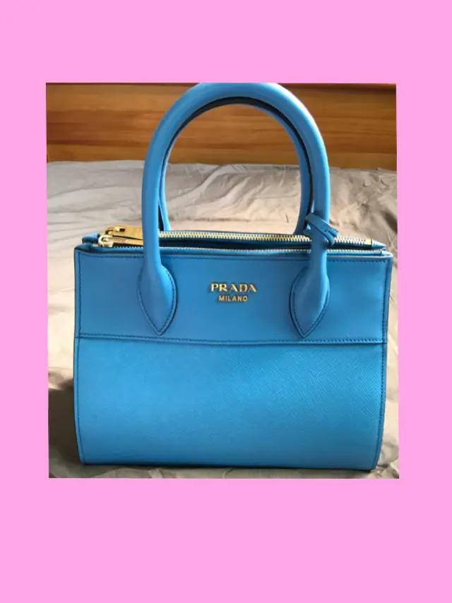 【PRADA で一目惚れ♡】今年、アツイ組み合わせ。パキッとしたカラーを一緒に♪♪_2