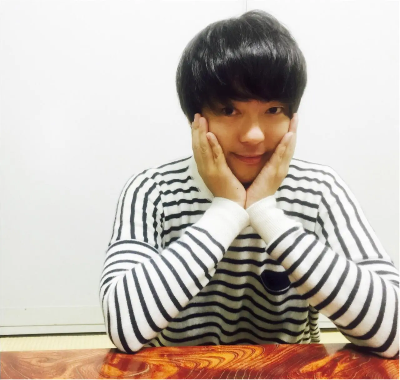 【オフショット】ウーマンラッシュ村本大輔さん、本日も全力でお悩み解決中!_1