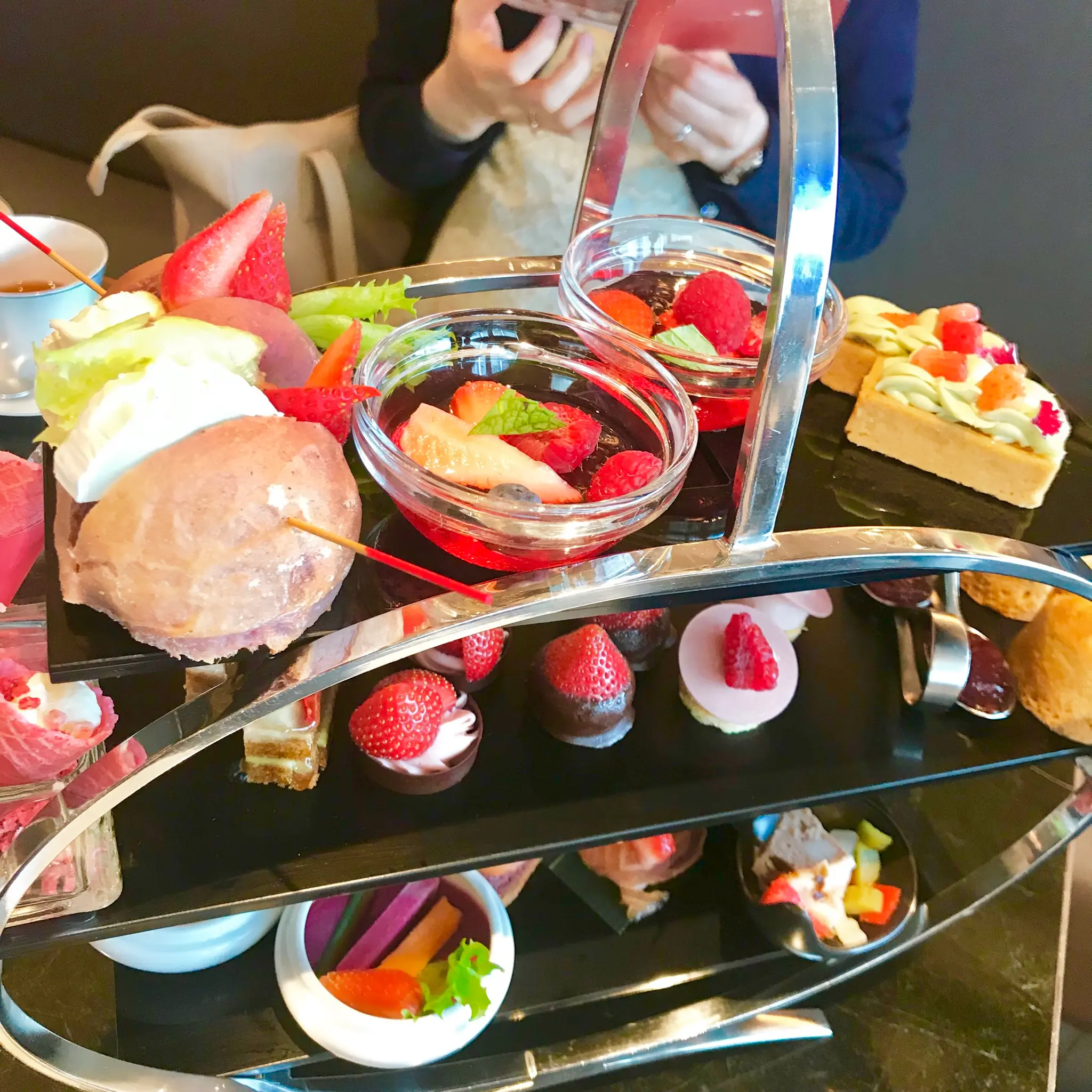 【苺のミルフィーユ付き♡GINZA SIXで贅沢時間】グランギンザ×ストロベリーアフタヌーンティー_3