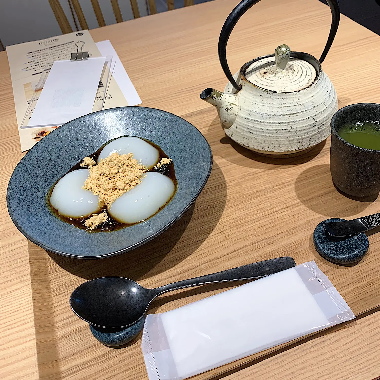 インスタで話題 表参道カフェ Be Side 賞味期限分のみずくず餅が美味し過ぎた Moreインフルエンサーズブログ Daily More