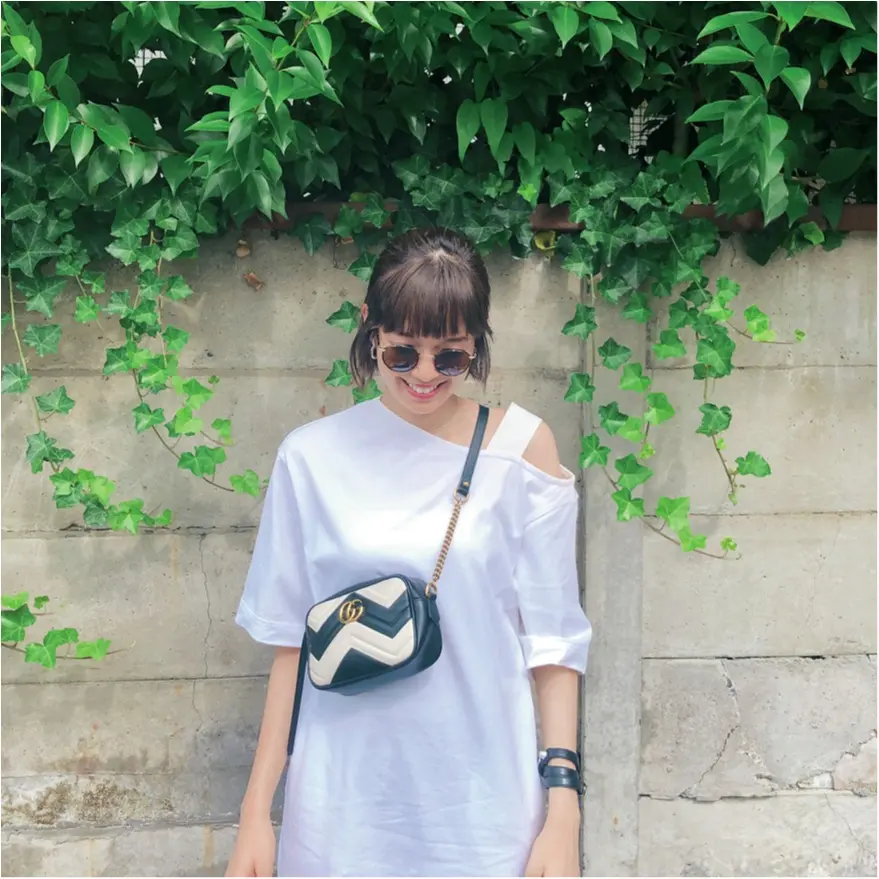 佐藤栞里は、『グッチ』のミニショルダーを溺愛中☆ 【モデルのオフショット:愛用バッグ編】_1