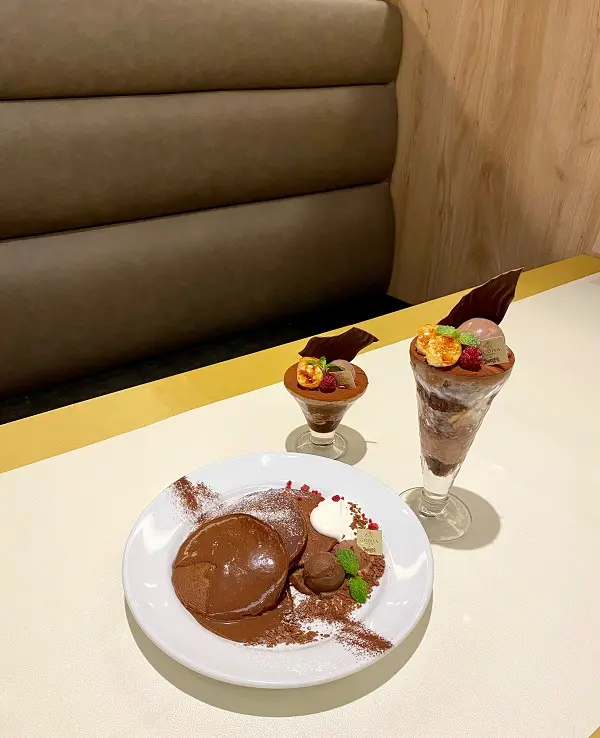 『デニーズ』×『ゴディバ』の初コラボは幸福度MAX！ 「GODIVA チョコレート サンデー」など、全3品を食べてみた♡_7
